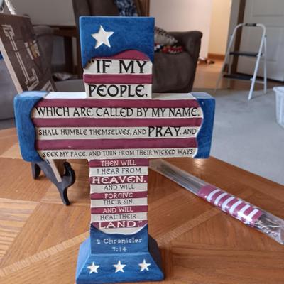 PATRIOTIC AND SPIRITUAL DECOR