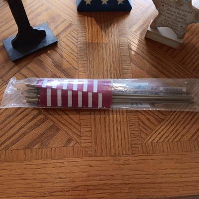 PATRIOTIC AND SPIRITUAL DECOR