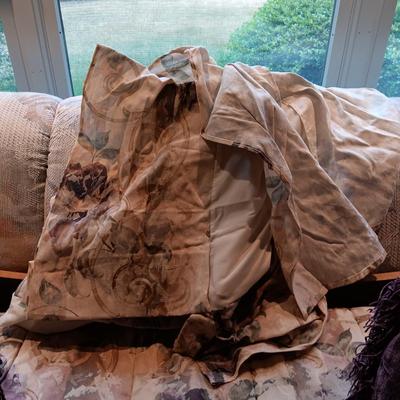 QUEEN SIZE COMFORTER, SHAMS, BEDSKIRT AND THROW PILLOWS PLUS A MATCHING SHOWER CURTAIN