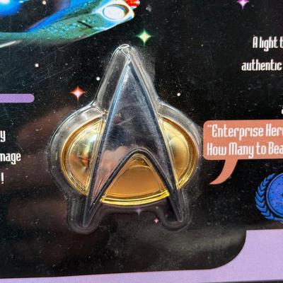 LOT 10P: Star Trek: The Next Generation Starfleet, Voyager Starfleet & Klingon Communicator Talking Sound Badges in Package