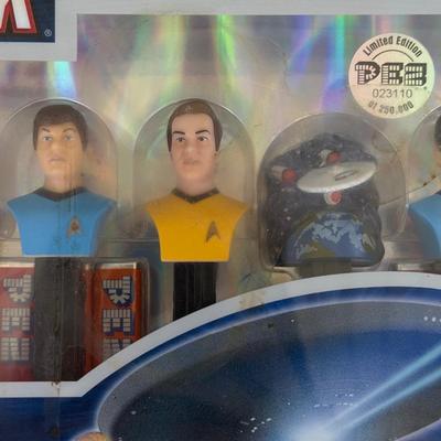 LOT 13P: Star Trek Deep Space Nine Watch in Tin, Hat, Pez & More