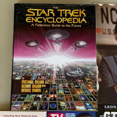 LOT 13P: Star Trek Deep Space Nine Watch in Tin, Hat, Pez & More