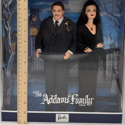 LOT 24P: NRFB Mattel Barbie Collectibles, The Addams Family Gift Set, 2000 ID # 27276, Cara Mia!