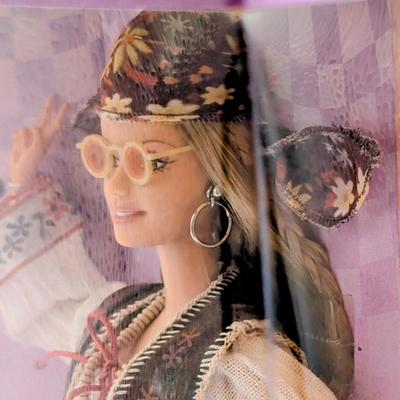 LOT 28P: NRFB Mattel Barbie Collectibles, Peace & Love 70's, 2000 ID #27677, Can You Dig It?