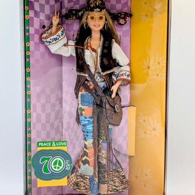 LOT 28P: NRFB Mattel Barbie Collectibles, Peace & Love 70's, 2000 ID #27677, Can You Dig It?