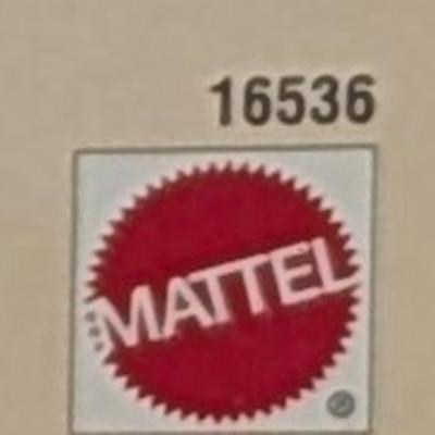 LOT 33P: NRFB Mattel Barbie Collector Edition Hallmark Special Edition Fair Valentine 1997 ID # 18091 & Sentimental Valentine 1996 ID...