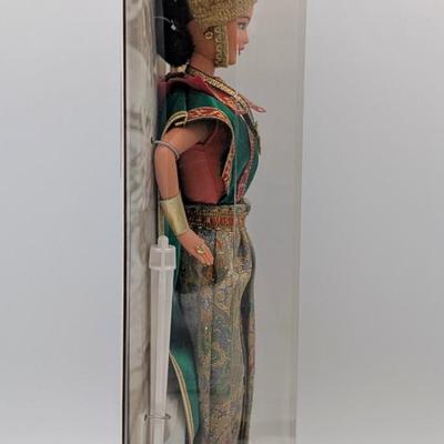 LOT 36P: NRFB Mattel Barbie Collector Editions Moroccan Barbie 1998 ID # 21507 & Thai Barbie 1997 ID # 18561