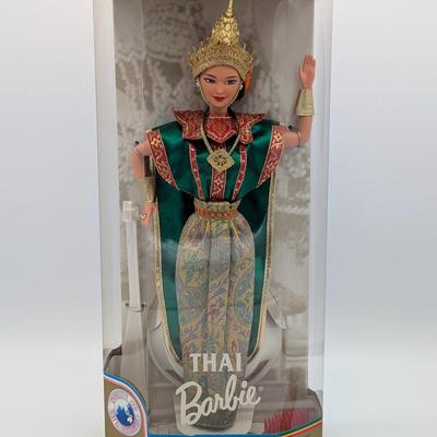 LOT 36P: NRFB Mattel Barbie Collector Editions Moroccan Barbie 1998 ID # 21507 & Thai Barbie 1997 ID # 18561