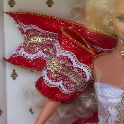 LOT 82P: NRFB Mattel Barbie Dolls Happy Holidays Barbies 17832