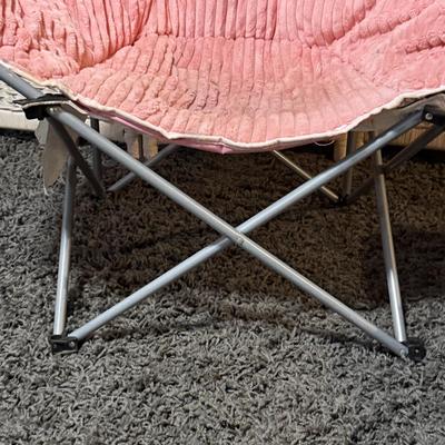 LOT 87B: Folding Colorful Patio Lounge Chairs