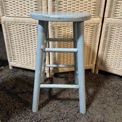 LOT 91B: Two Rattan Chairs w/ 4 Barstools