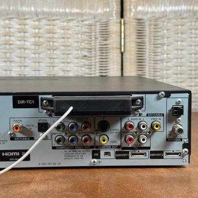 LOT 93B: Sony DVD Home Theater System DAV-HDX501W