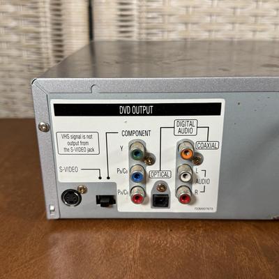 LOT 94B: Toshiba DVD/ Video Cassette Recorder SDV291