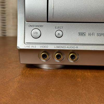 LOT 94B: Toshiba DVD/ Video Cassette Recorder SDV291