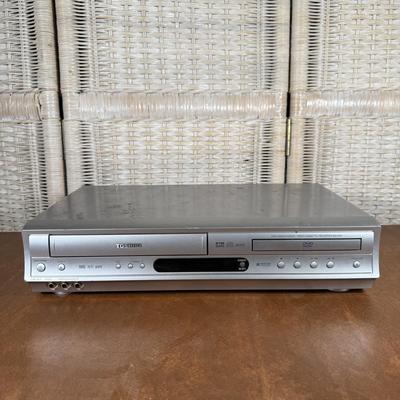 LOT 94B: Toshiba DVD/ Video Cassette Recorder SDV291