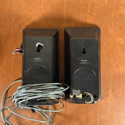 LOT 95B: Hamilton Buhl SC-7V SchoolMate Deluxe Headphones, Hamilton Buhl JBP-8SV 8-Position Stereo/Mono Jackbox & Lakeshore Learning...