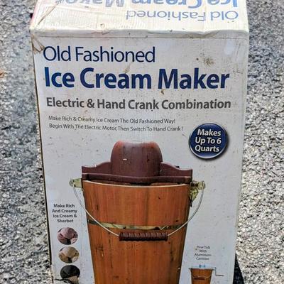 LOT 101G: Old Fashioned 6 QRT Ice Cream Maker Amerihome Model ICM6C, Untested