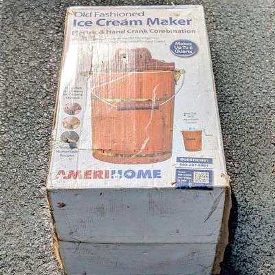 LOT 101G: Old Fashioned 6 QRT Ice Cream Maker Amerihome Model ICM6C, Untested