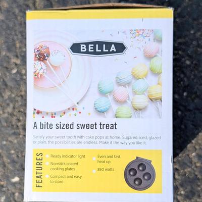 LOT 103G: Nostalgia Cotton Candy NRPCM45RR, Bella Mini Cake Pop Maker GH-6201P, Mini Donut Maker GH-GH-6201D, Dash Mini Pizzelle Maker...