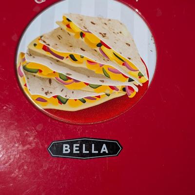LOT 106G: Vintage La Cuisine Sim R Pot With Removable Crock Model: E53730, Untested, Bella Quesadilla Maker Model: GH-188, Untested &...