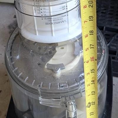 LOT 107G: Cuisinart Food Processor With Blades/Cups Model: DFP-14BCN, Hamilton Beach 7 Speed Blender Model: 600-5 & Babycakes Donut...