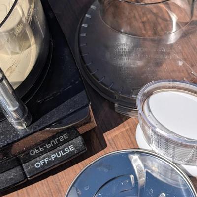 LOT 107G: Cuisinart Food Processor With Blades/Cups Model: DFP-14BCN, Hamilton Beach 7 Speed Blender Model: 600-5 & Babycakes Donut...