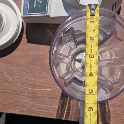 LOT 107G: Cuisinart Food Processor With Blades/Cups Model: DFP-14BCN, Hamilton Beach 7 Speed Blender Model: 600-5 & Babycakes Donut...