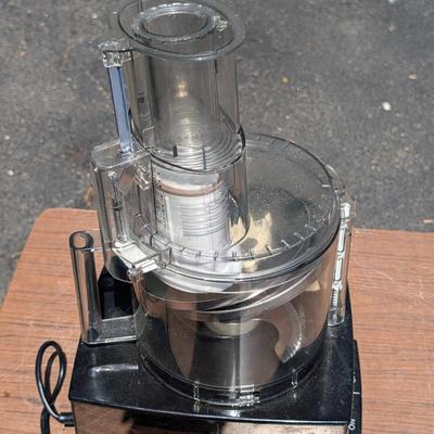 LOT 107G: Cuisinart Food Processor With Blades/Cups Model: DFP-14BCN, Hamilton Beach 7 Speed Blender Model: 600-5 & Babycakes Donut...
