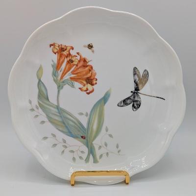 LOT 114D: Lenox Butterfly Meadow Patterns, 12 Dinner Plates & 7 Bread/Salad Plates, Plate Stands Not Included