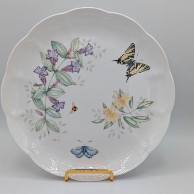 LOT 114D: Lenox Butterfly Meadow Patterns, 12 Dinner Plates & 7 Bread/Salad Plates, Plate Stands Not Included
