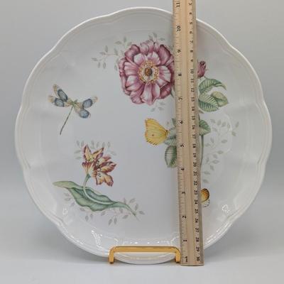 LOT 114D: Lenox Butterfly Meadow Patterns, 12 Dinner Plates & 7 Bread/Salad Plates, Plate Stands Not Included