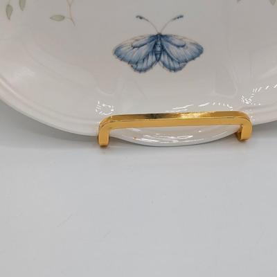 LOT 114D: Lenox Butterfly Meadow Patterns, 12 Dinner Plates & 7 Bread/Salad Plates, Plate Stands Not Included