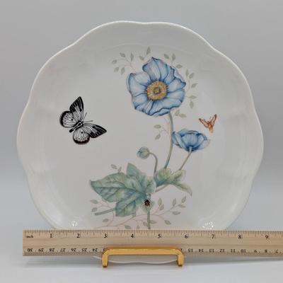 LOT 114D: Lenox Butterfly Meadow Patterns, 12 Dinner Plates & 7 Bread/Salad Plates, Plate Stands Not Included
