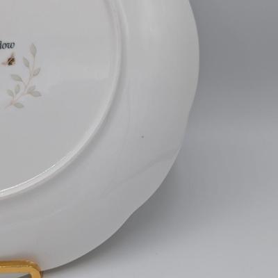 LOT 114D: Lenox Butterfly Meadow Patterns, 12 Dinner Plates & 7 Bread/Salad Plates, Plate Stands Not Included
