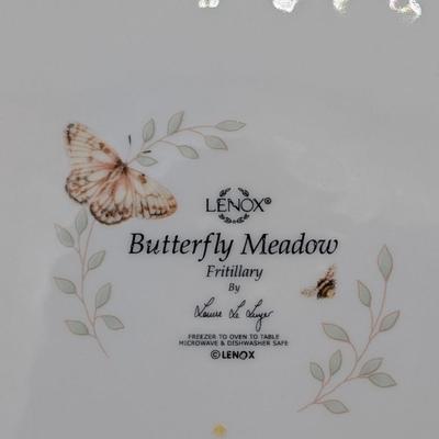 LOT 114D: Lenox Butterfly Meadow Patterns, 12 Dinner Plates & 7 Bread/Salad Plates, Plate Stands Not Included