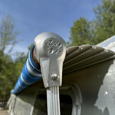 LOT 153: 1986 Airstream Excella 32ft Trailer - PLEASE READ DESCRIPTION