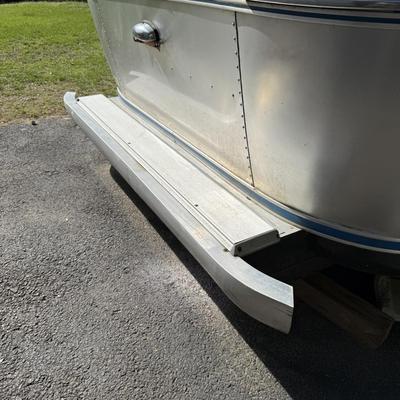 LOT 153: 1986 Airstream Excella 32ft Trailer - PLEASE READ DESCRIPTION