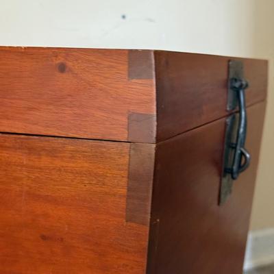 LOT 155U: Beautiful Vintage Wooden Trunk/Chest