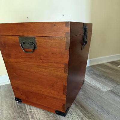 LOT 155U: Beautiful Vintage Wooden Trunk/Chest