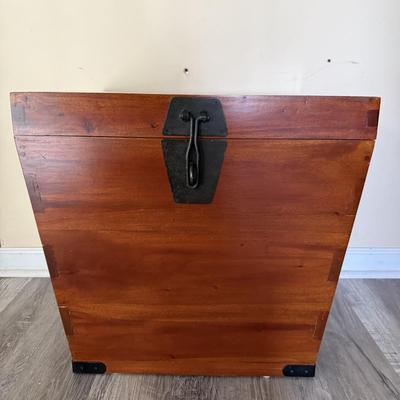 LOT 155U: Beautiful Vintage Wooden Trunk/Chest