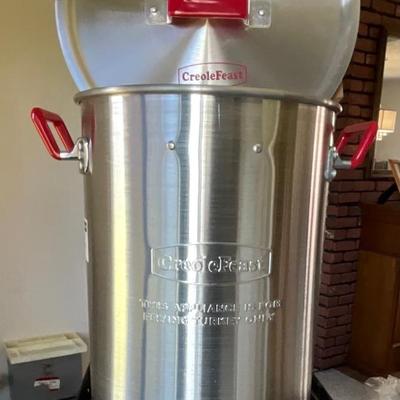 New CreoleFeast Turkey and Fish Fryer Kit