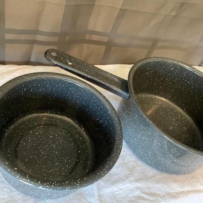 Vtg Berggren Rooster enamel Sauce pan, w/New Enamelware speckled sauce Pans.