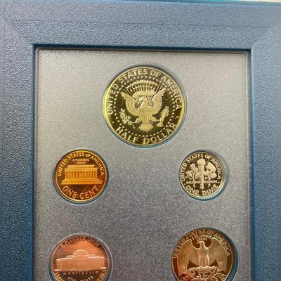 Mint 1990 Prestige Set, Silver Liberty Dollars (ST-SS)