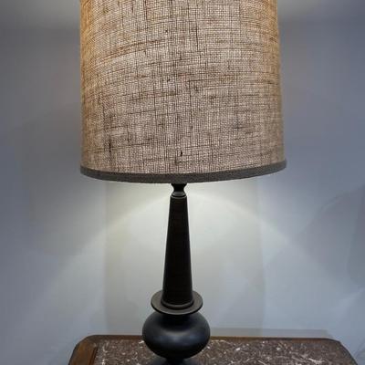 Metal base table lamp