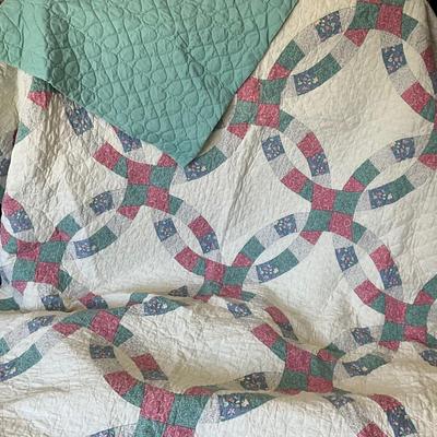 Wedding Ring Stitched Quilt, full size