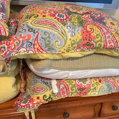 Pretty Paisley Bed Linens in Yellow and Blue