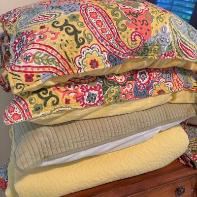 Pretty Paisley Bed Linens in Yellow and Blue