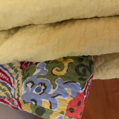 Pretty Paisley Bed Linens in Yellow and Blue