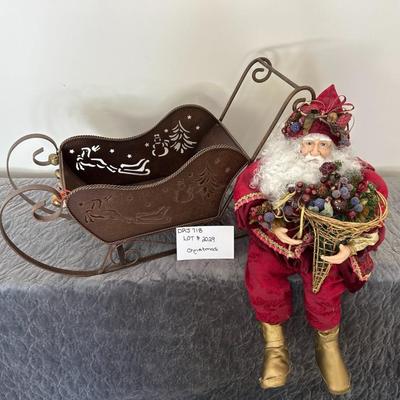 ITS SANTA