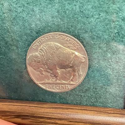 US Coin/Stamp Sets w/ Germany & Vietnam (ST-SS)